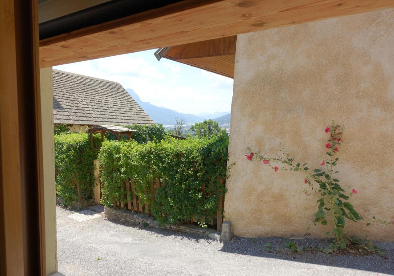 Appartement Spacieux Avec Terrasse Saint-André-dʼEmbrun 외부 사진
