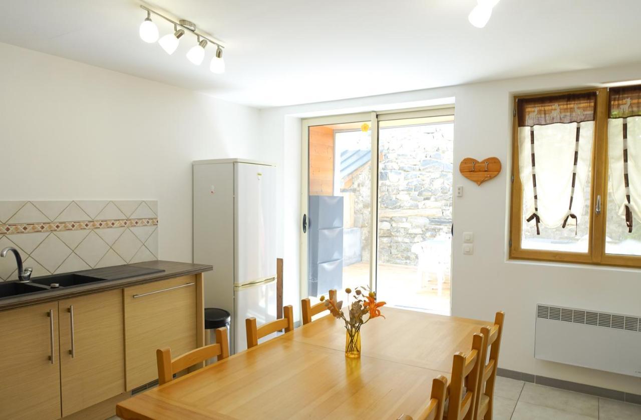 Appartement Spacieux Avec Terrasse Saint-André-dʼEmbrun 외부 사진